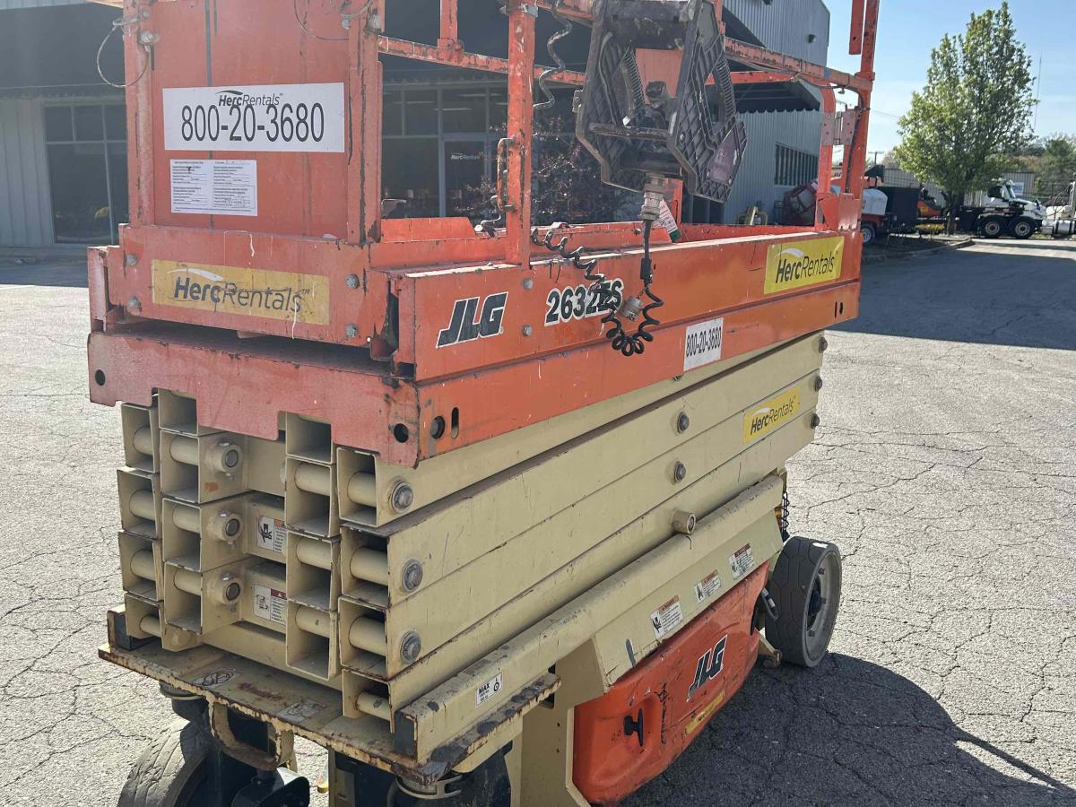 2018 JLG 2632ES