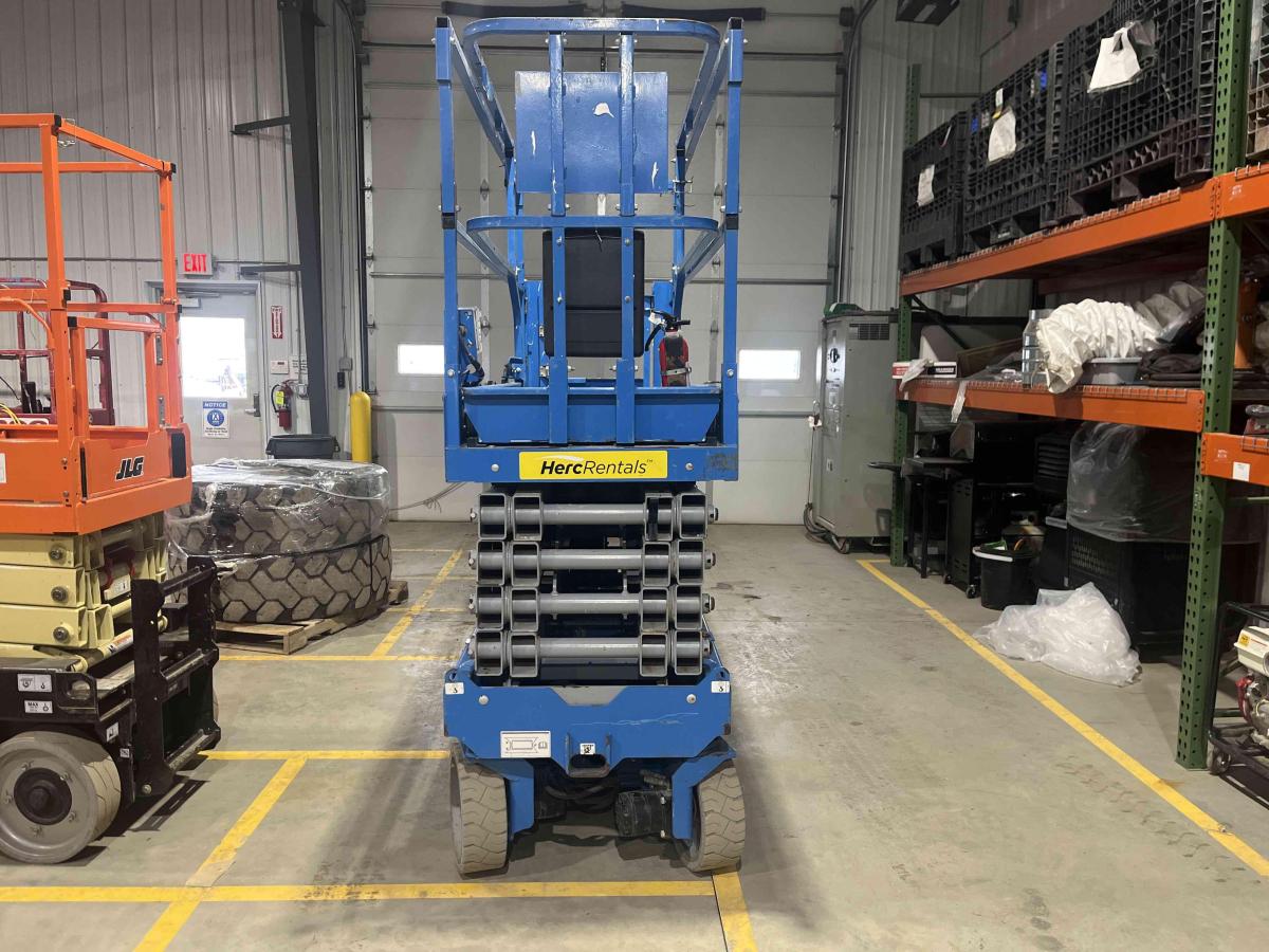 2018 Genie GS-3232