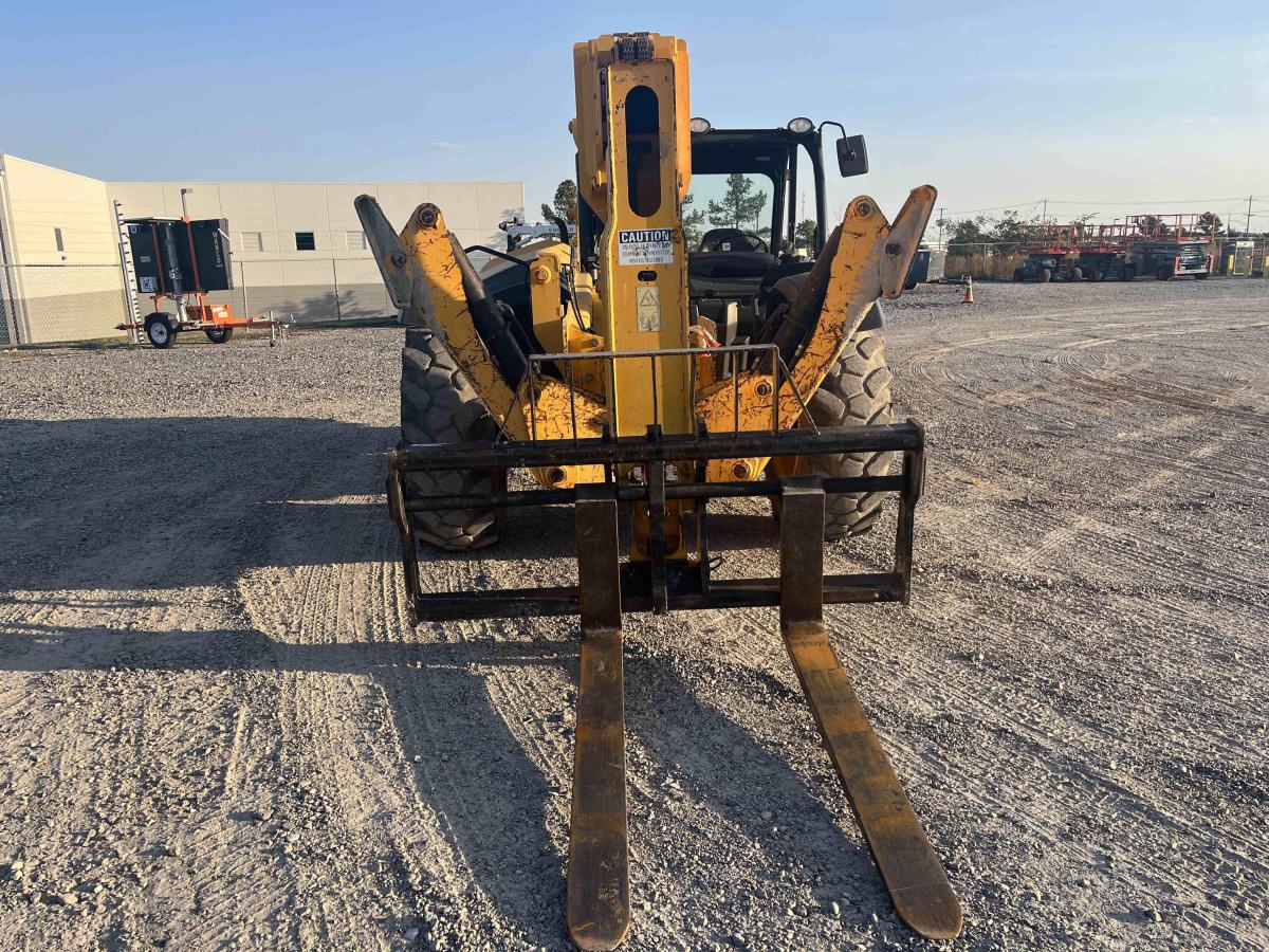 2017 JCB 510-56-6