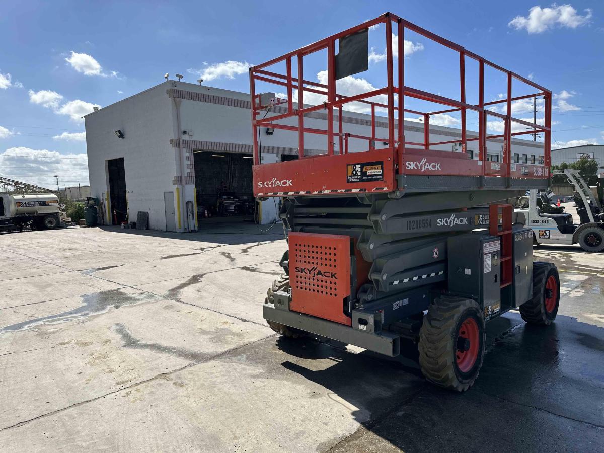 2017 Skyjack SJ8841 RT-14