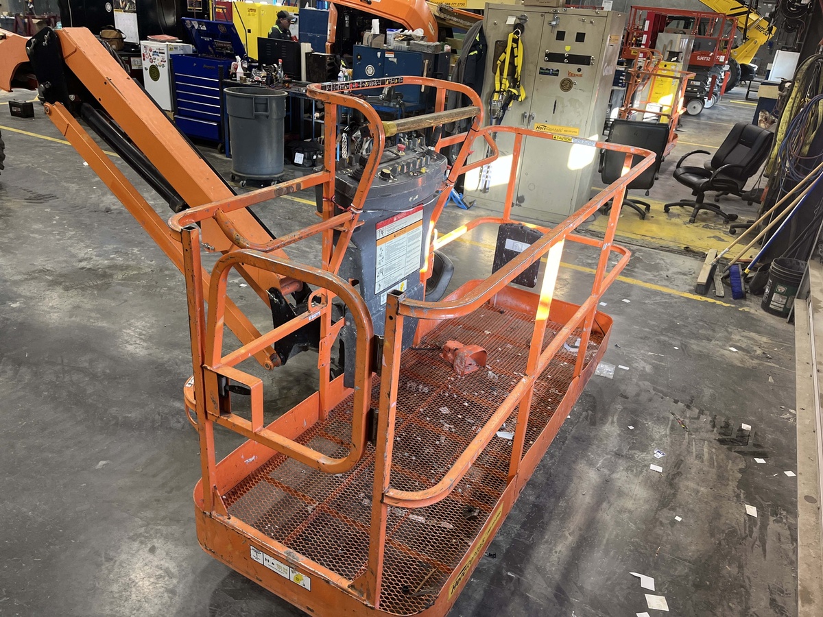 2018 JLG 460SJ-5