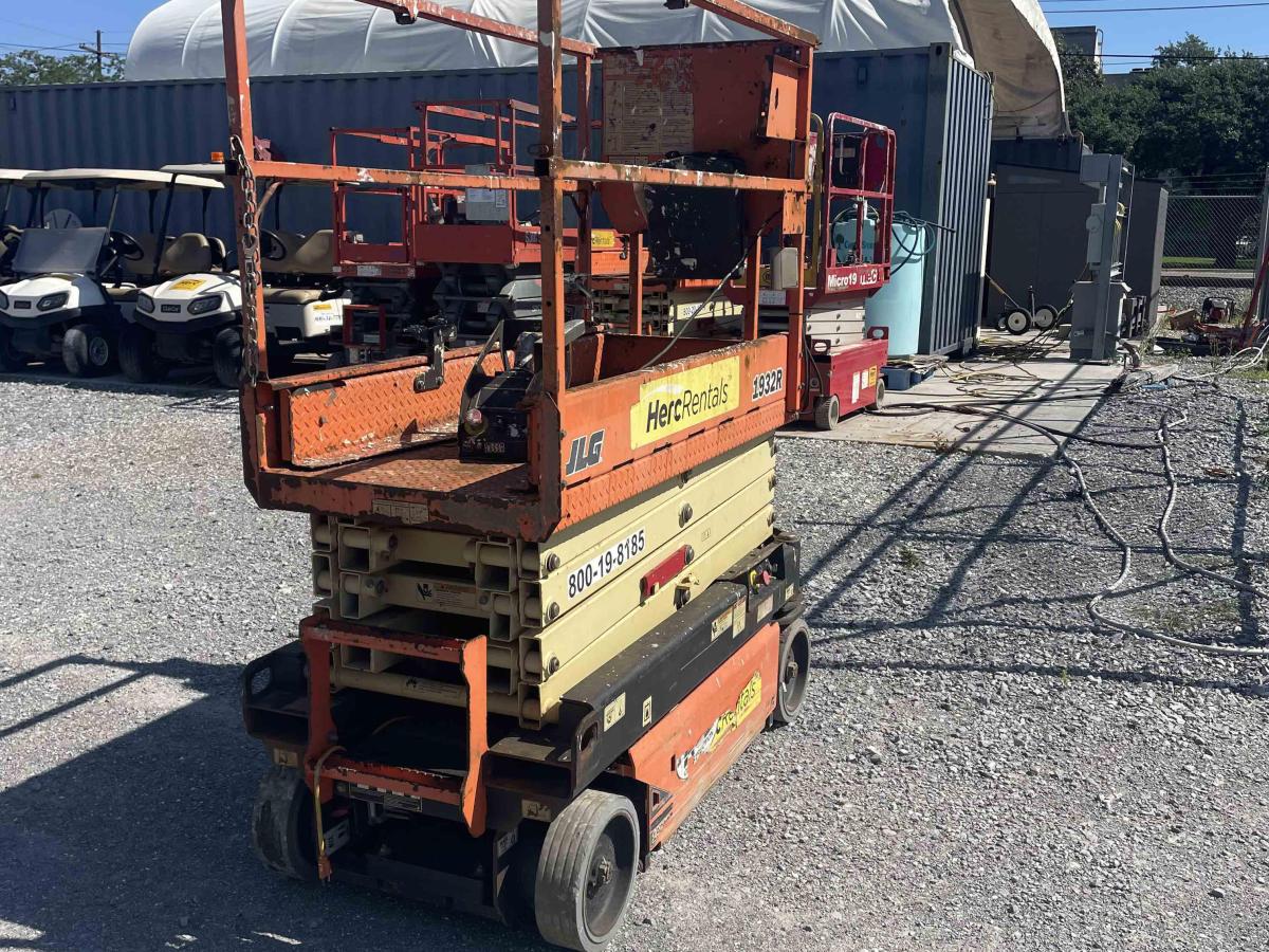 2018 JLG 1932R