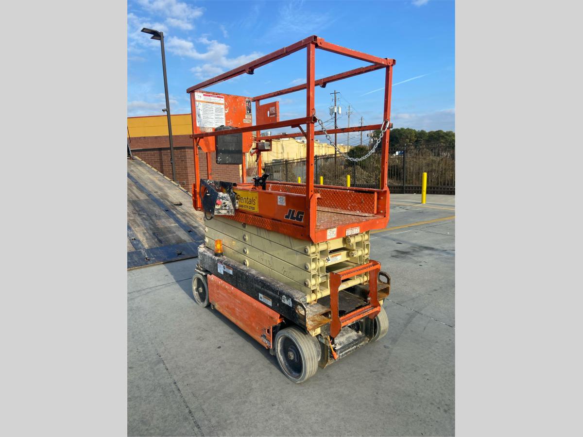 2018 JLG 1932R