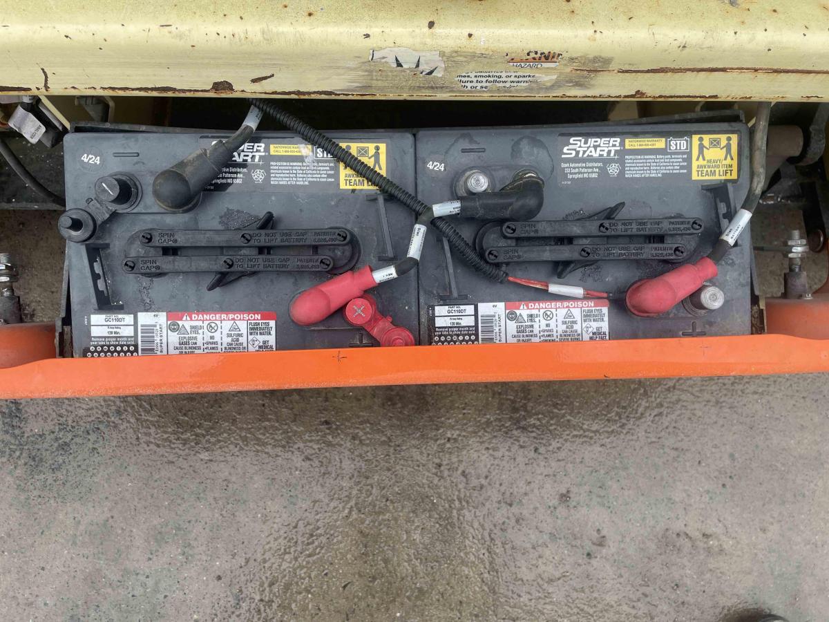 2017 JLG 1930ES