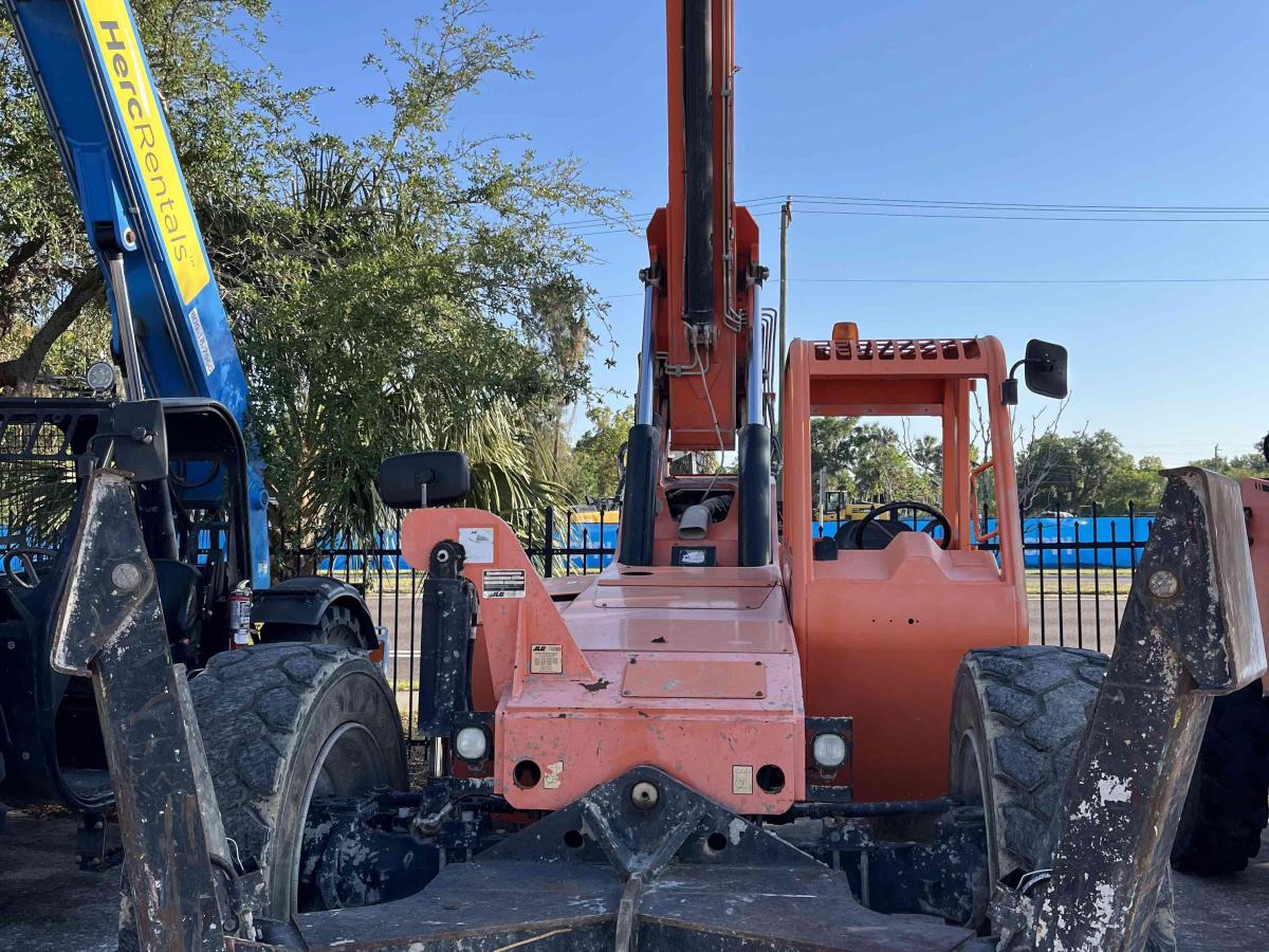 2016 SkyTrak 10054