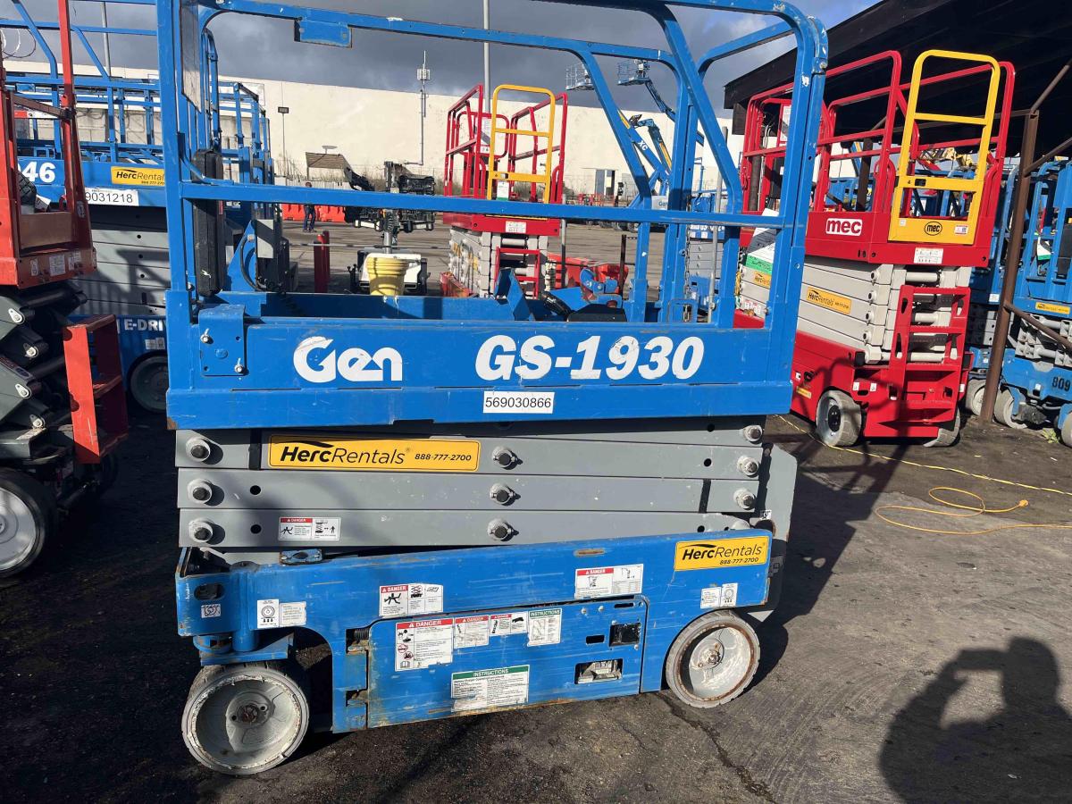 2018 Genie GS-1930
