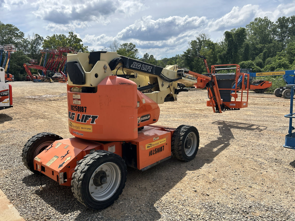 2018 JLG E400AJP
