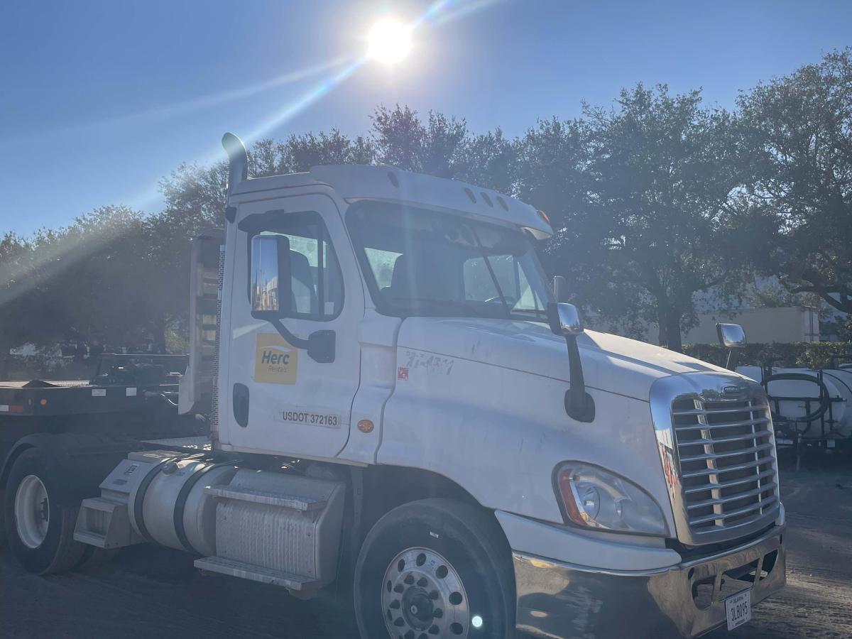2016 Freightliner Cascadia