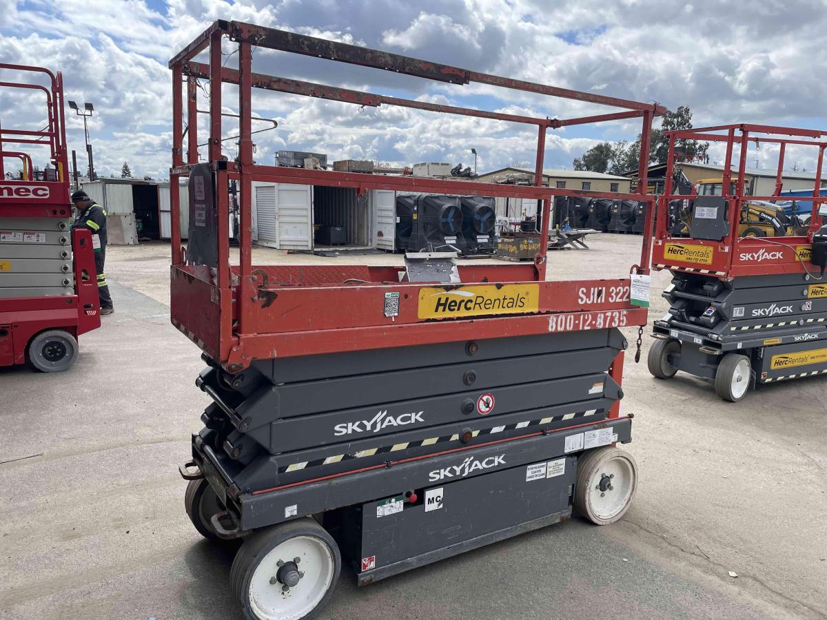 2016 Skyjack SJ3226