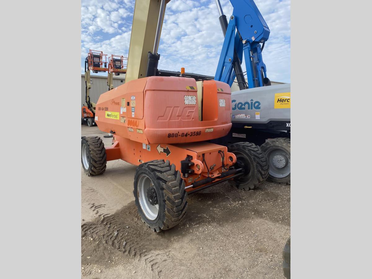2015 JLG 800AJ