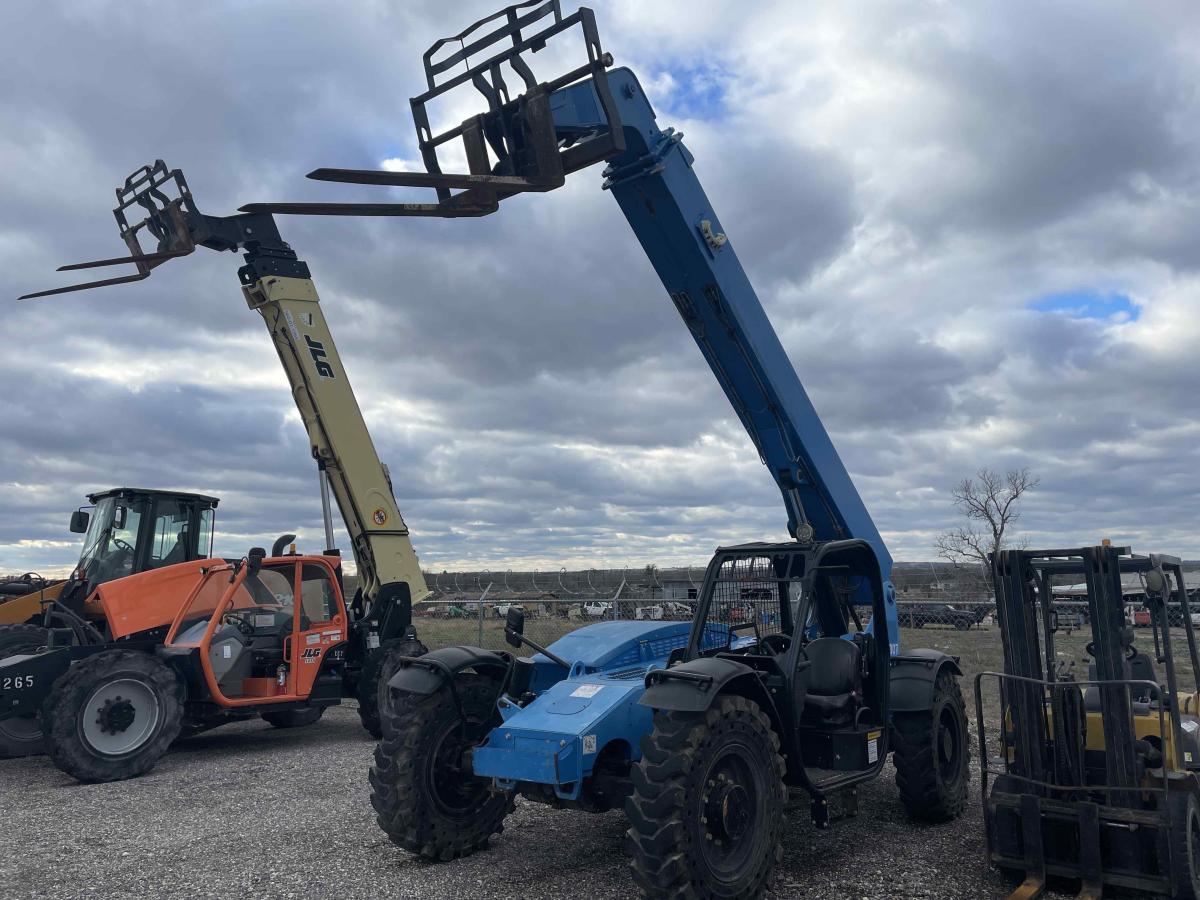 2017 Genie GTH 844