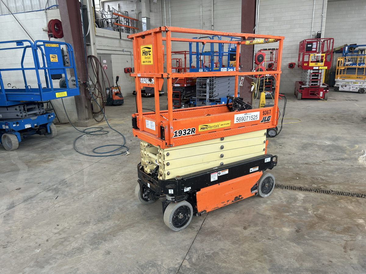 2018 JLG 1932R-2