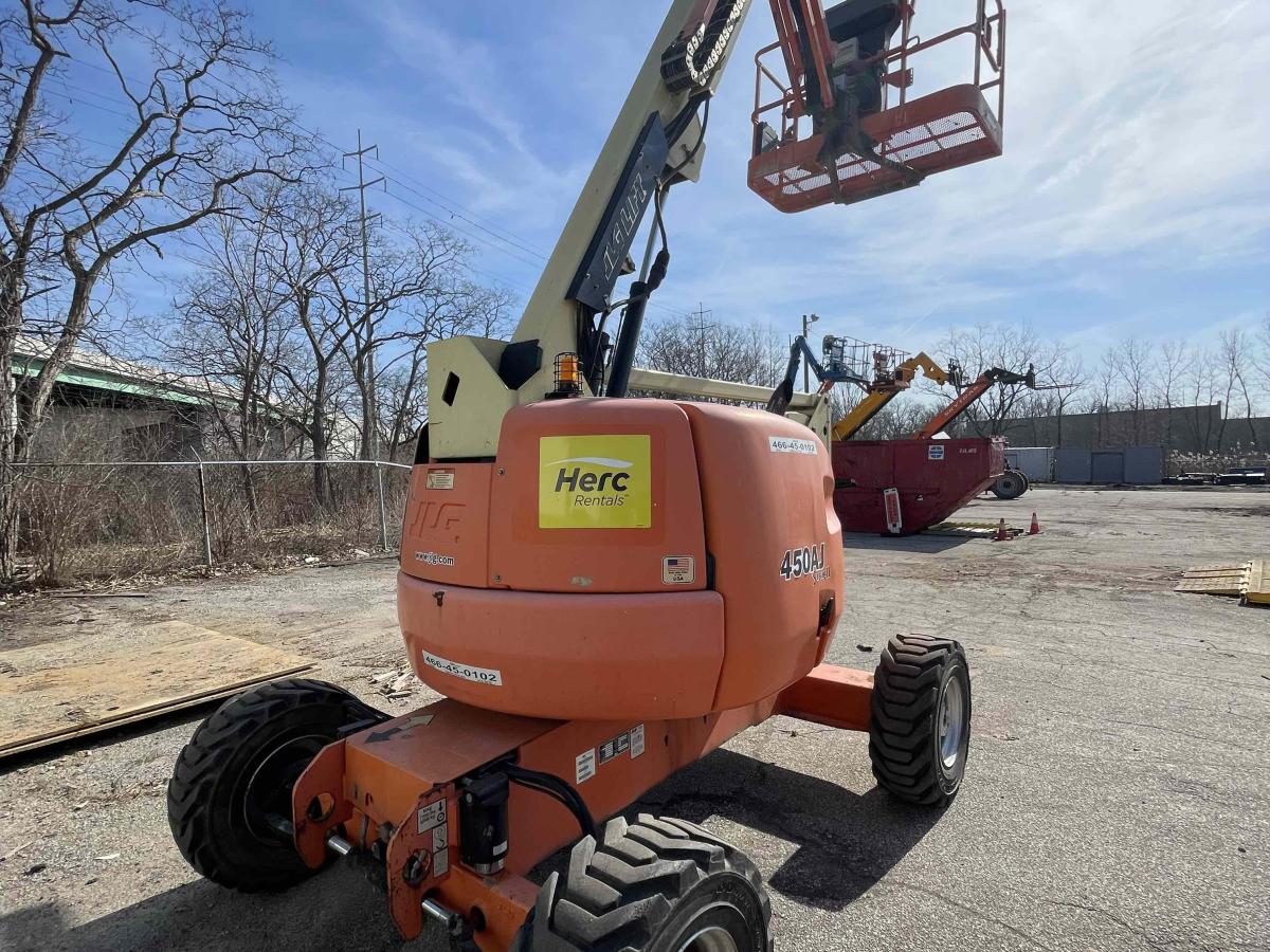2013 JLG 450AJ