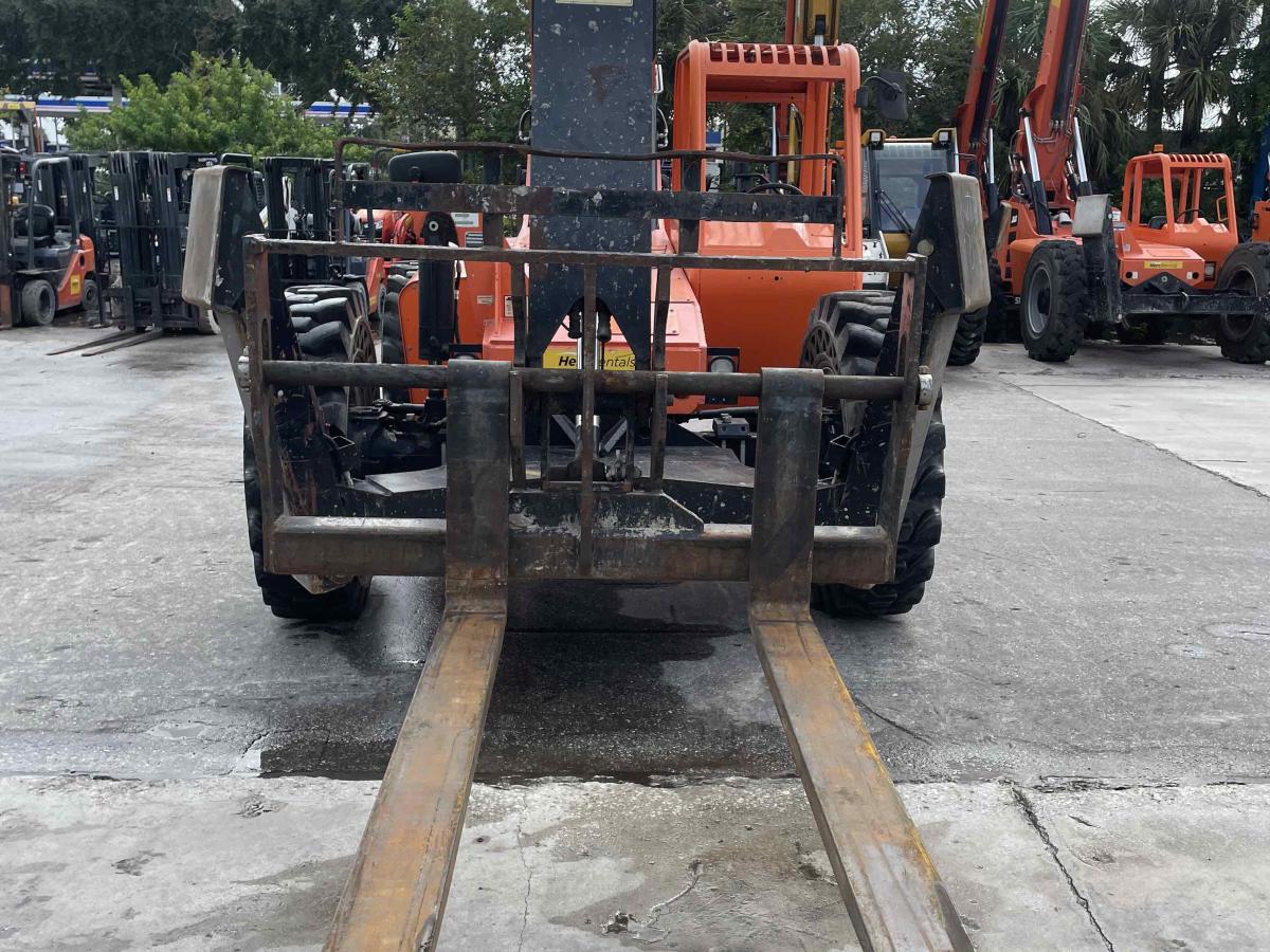2019 SkyTrak 10042
