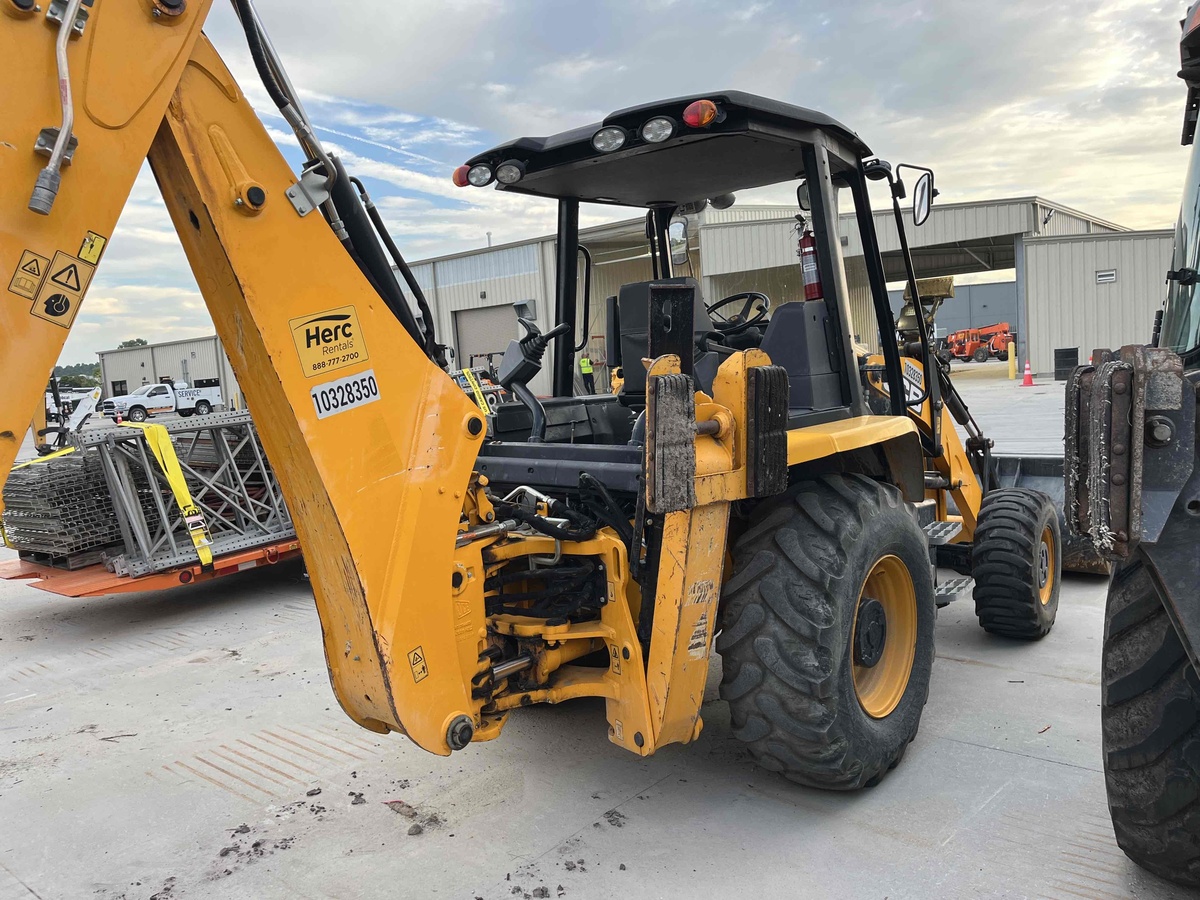 2022 JCB 3CX-3