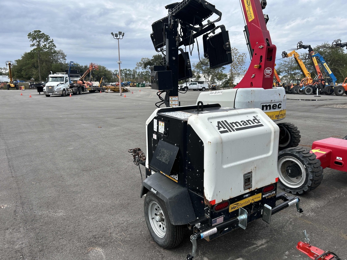 2019 Allmand Night-Lite V-4