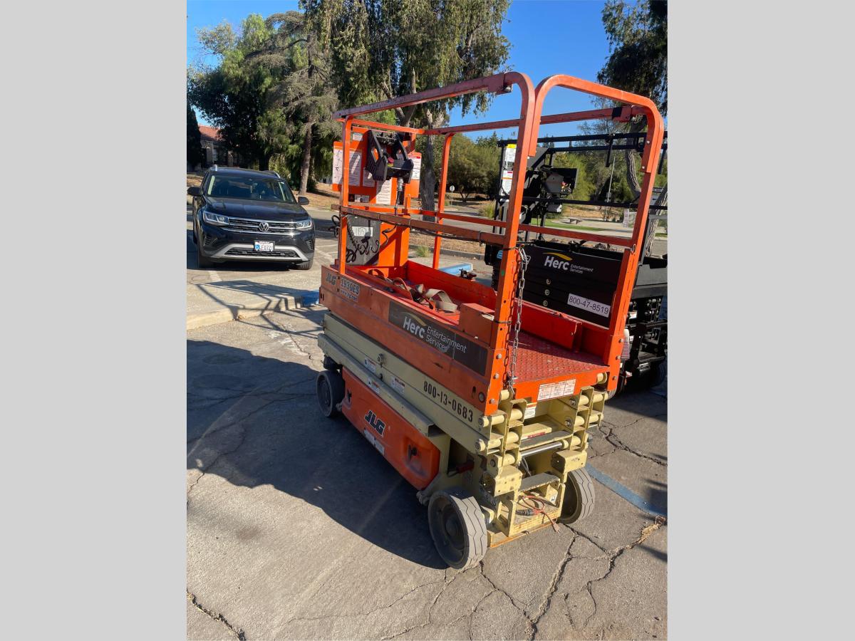 2016 JLG 1930ES