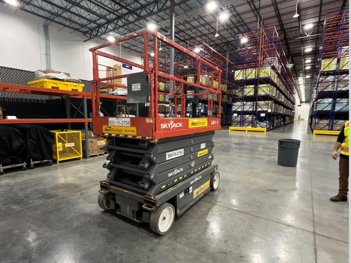 2017 Skyjack SJ4740