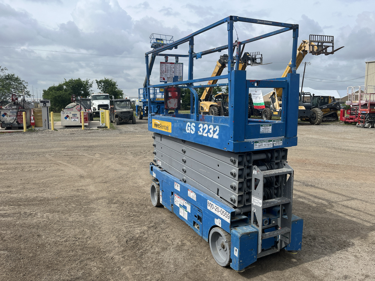 2018 Genie GS-3232-3