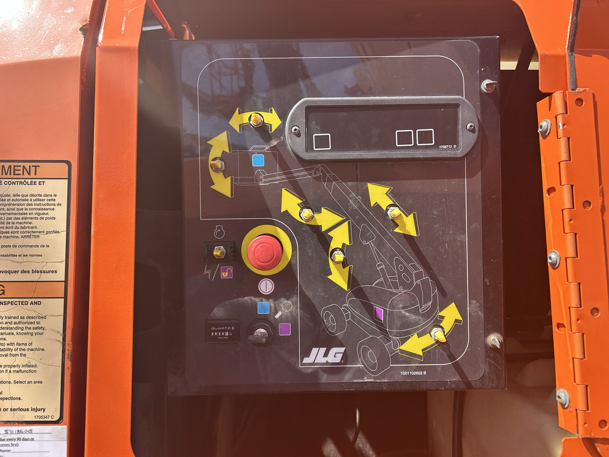 2017 JLG 860SJ-5