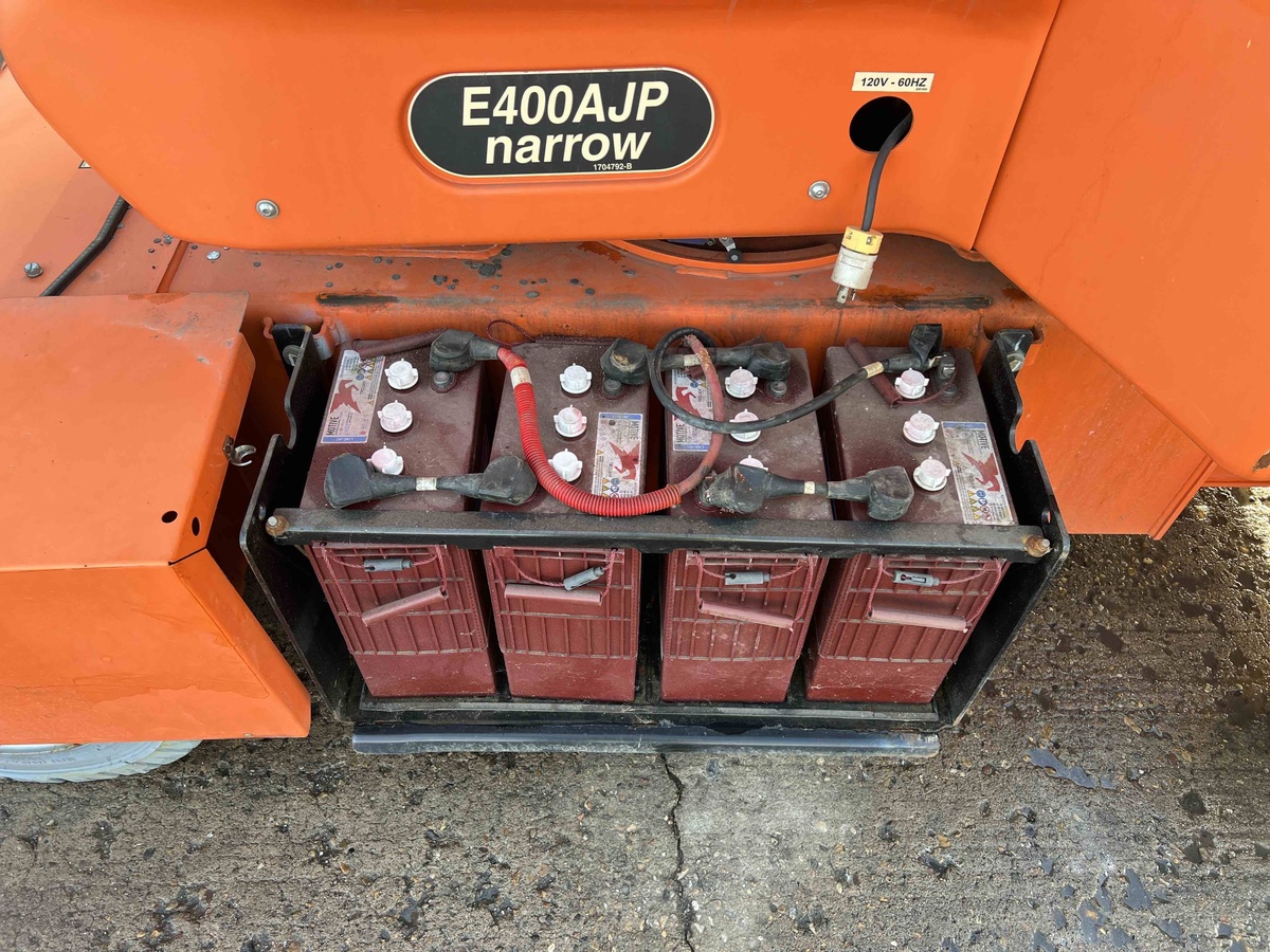 2016 JLG E400AJPN-6
