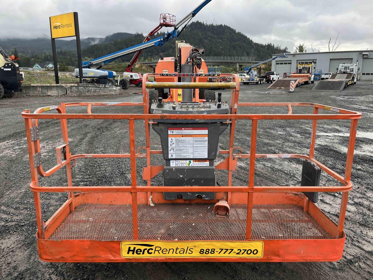 2017 JLG 860SJ-7