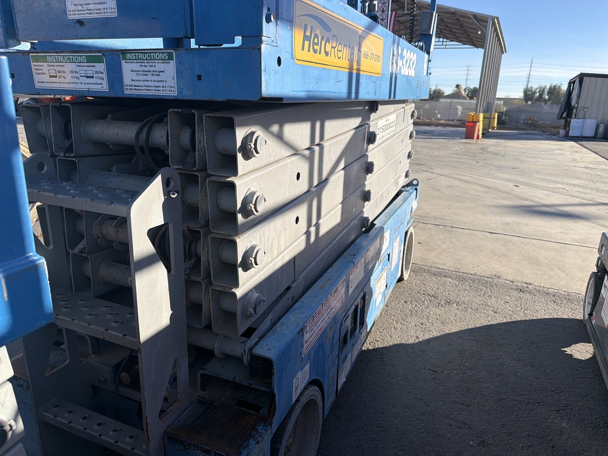 2016 Genie GS-3232-4