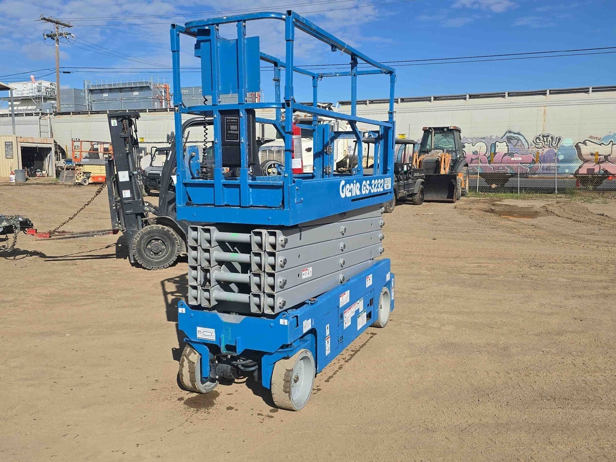 2017 Genie GS-3232-2