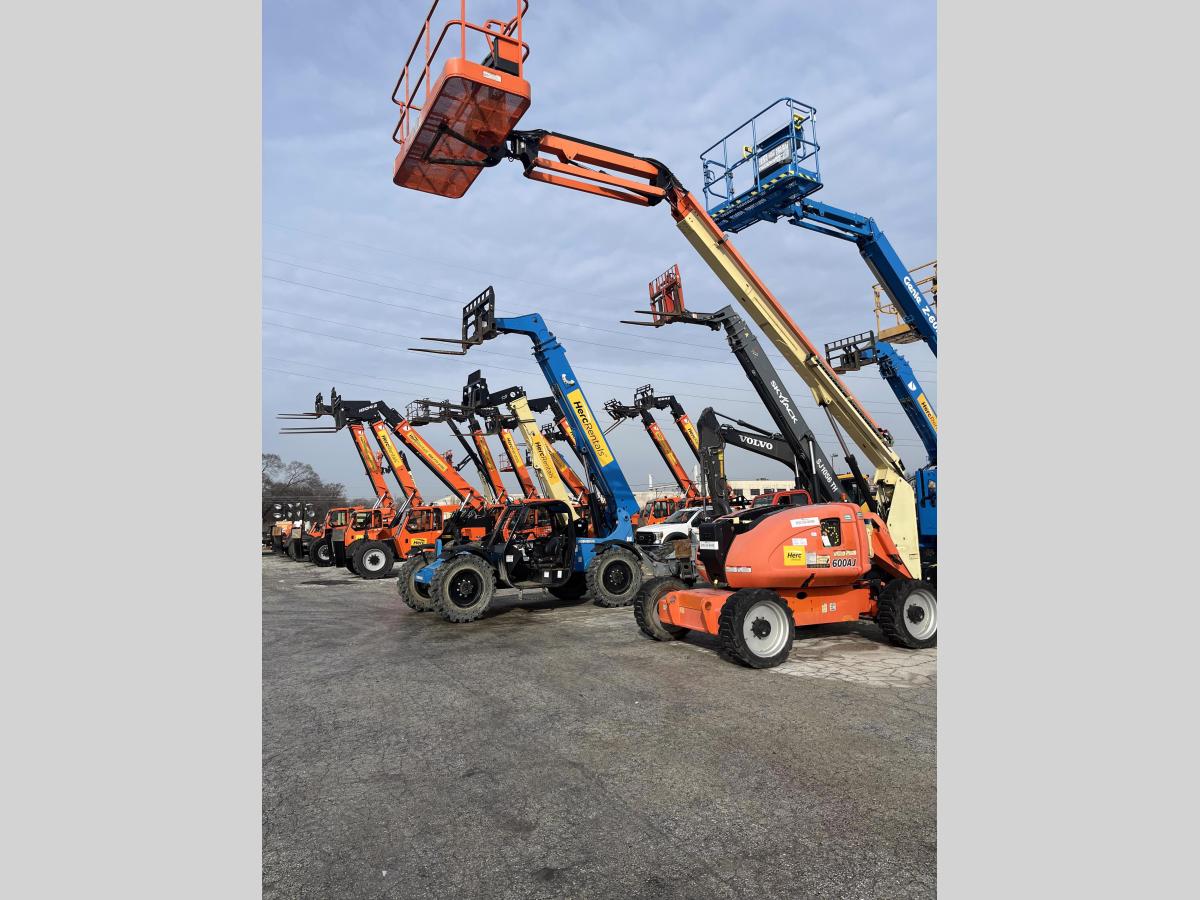 2016 JLG 600AJ