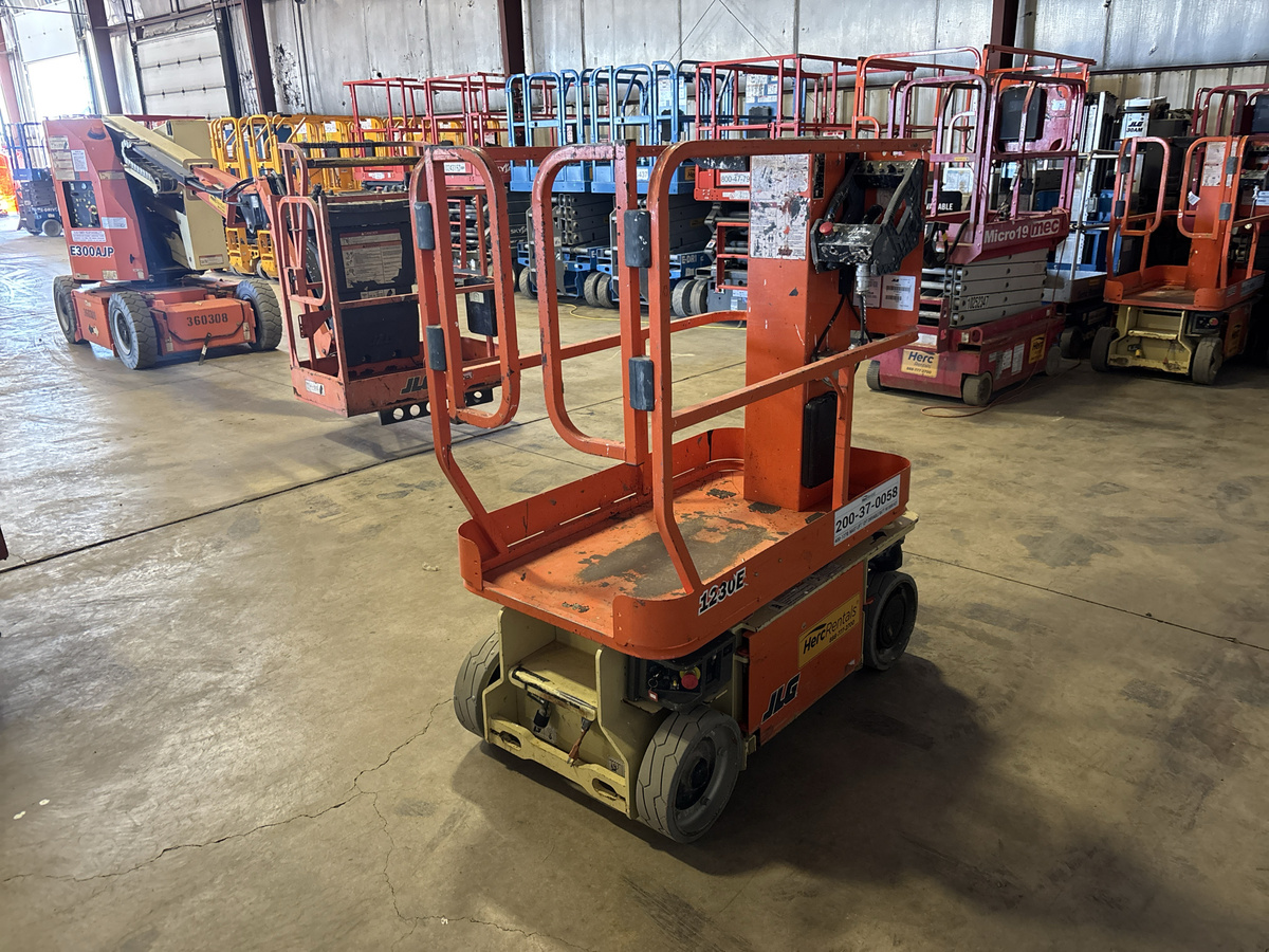 2017 JLG 1230ES-3
