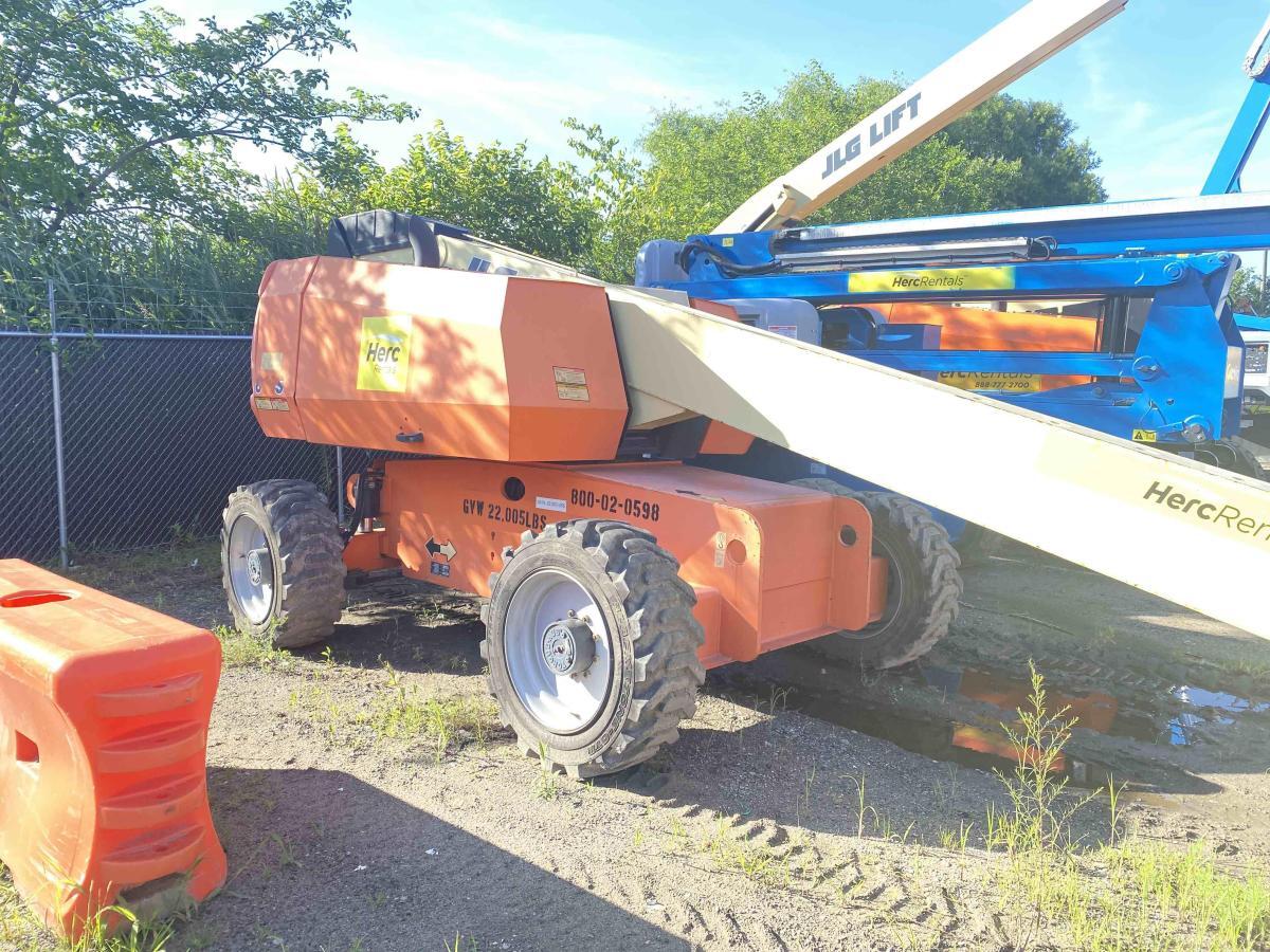 2014 JLG 600S