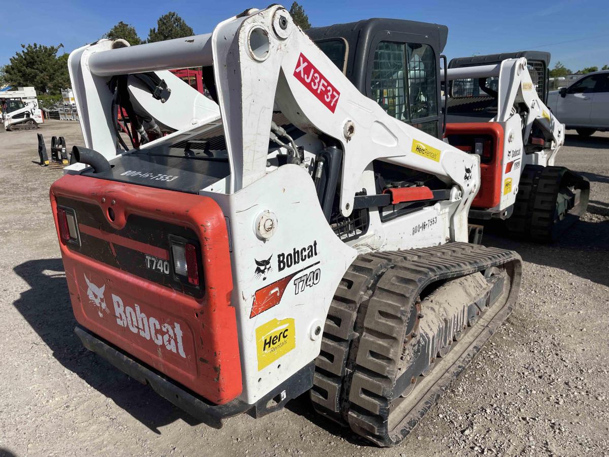 2017 Bobcat T740