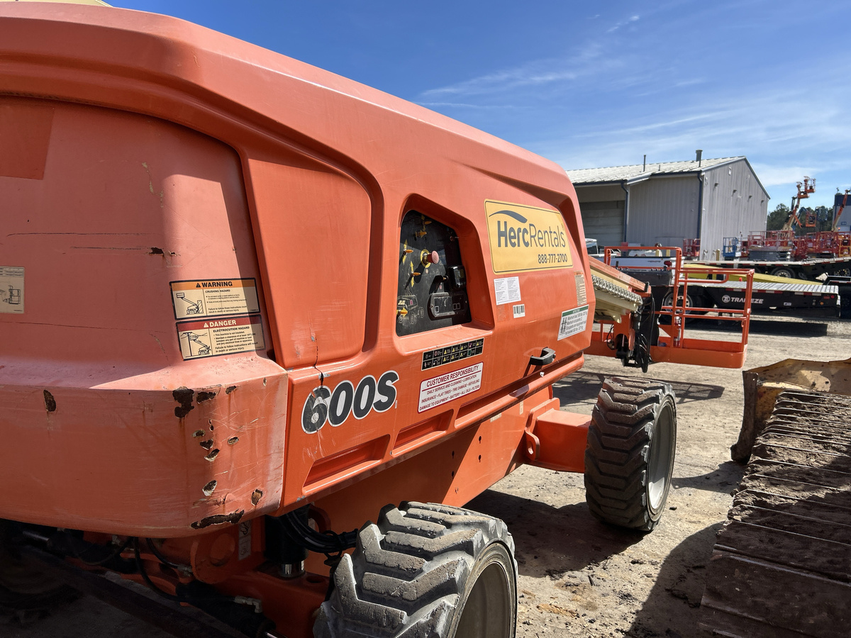 2018 JLG 600S-14