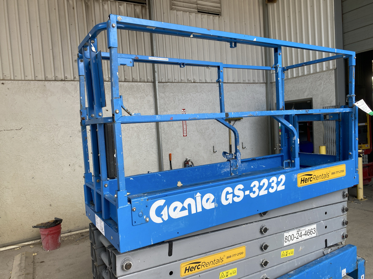 2019 Genie GS-3232-12