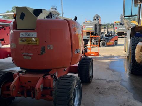 2012 JLG 450AJ