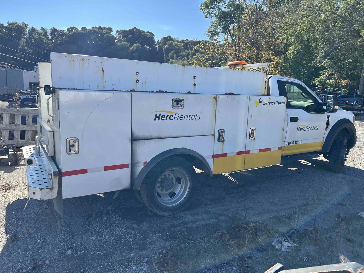 2018 Ford F550-3