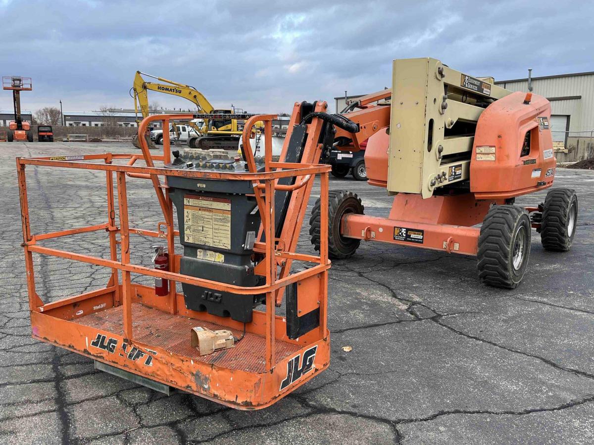 2016 JLG 450AJ