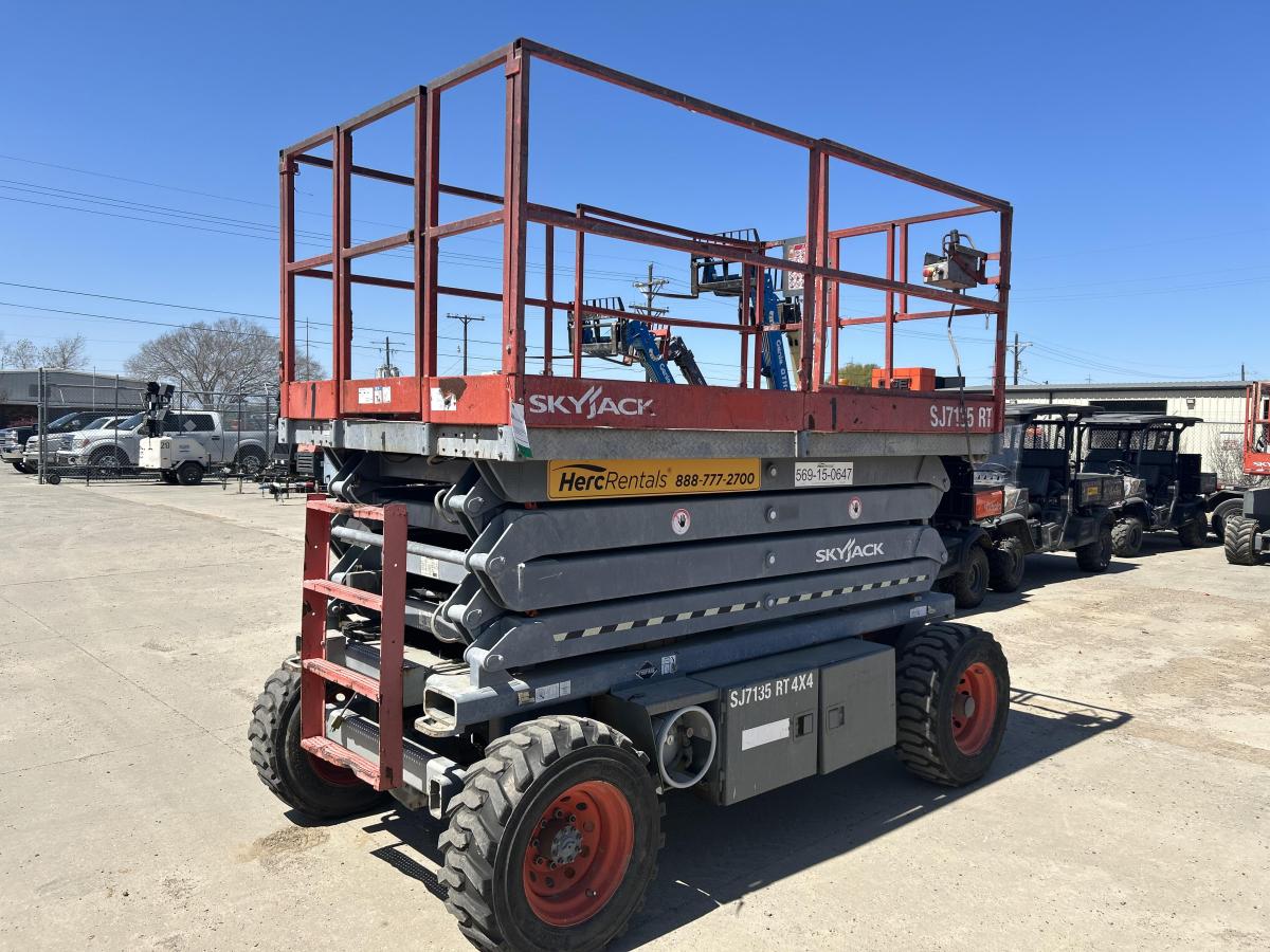2014 Skyjack SJ-7135RT