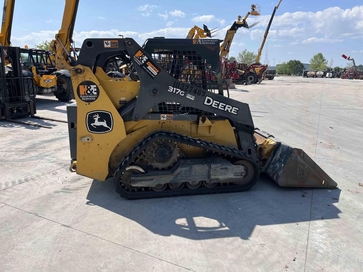2021 John Deere 317G