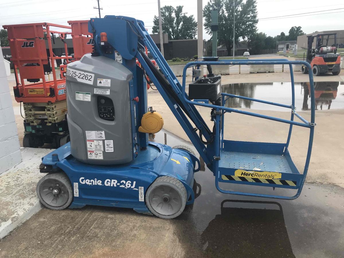 2019 Genie GR26J