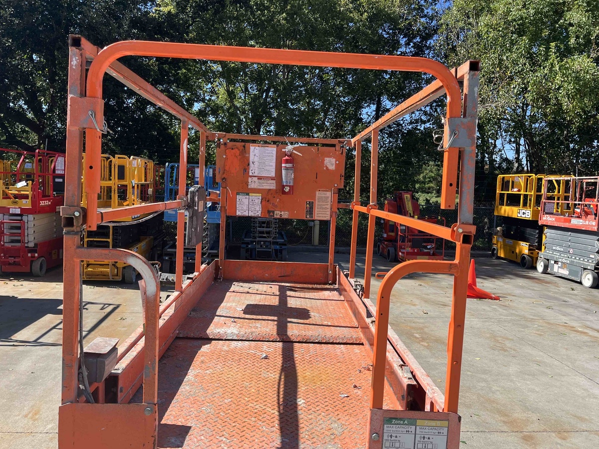 2018 JLG 3246ES-14