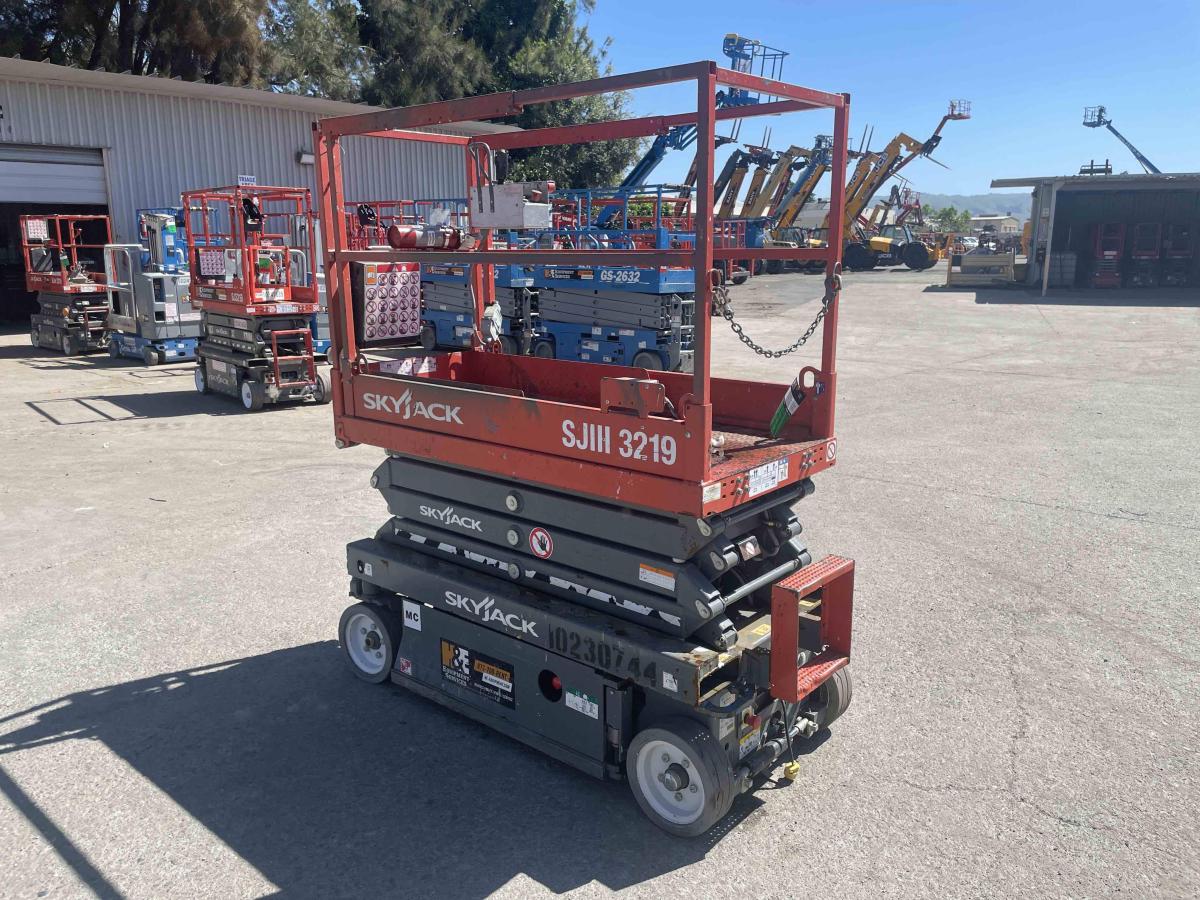 2017 Skyjack SJ3219