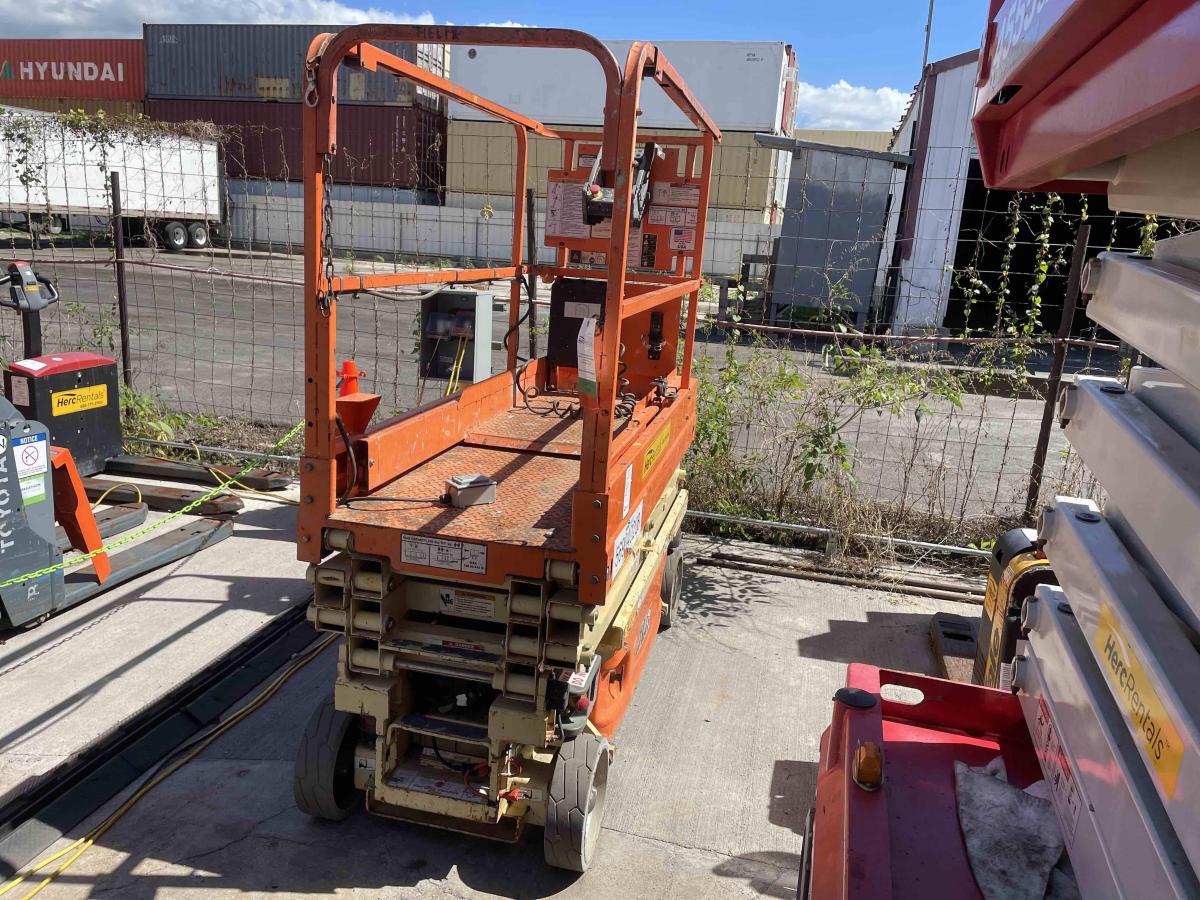 2015 JLG 1930ES