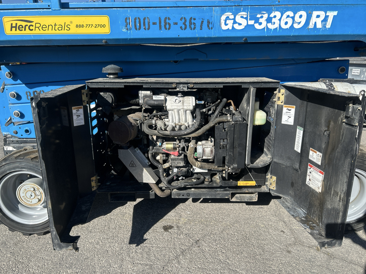 2017 Genie GS-3369 RT-9