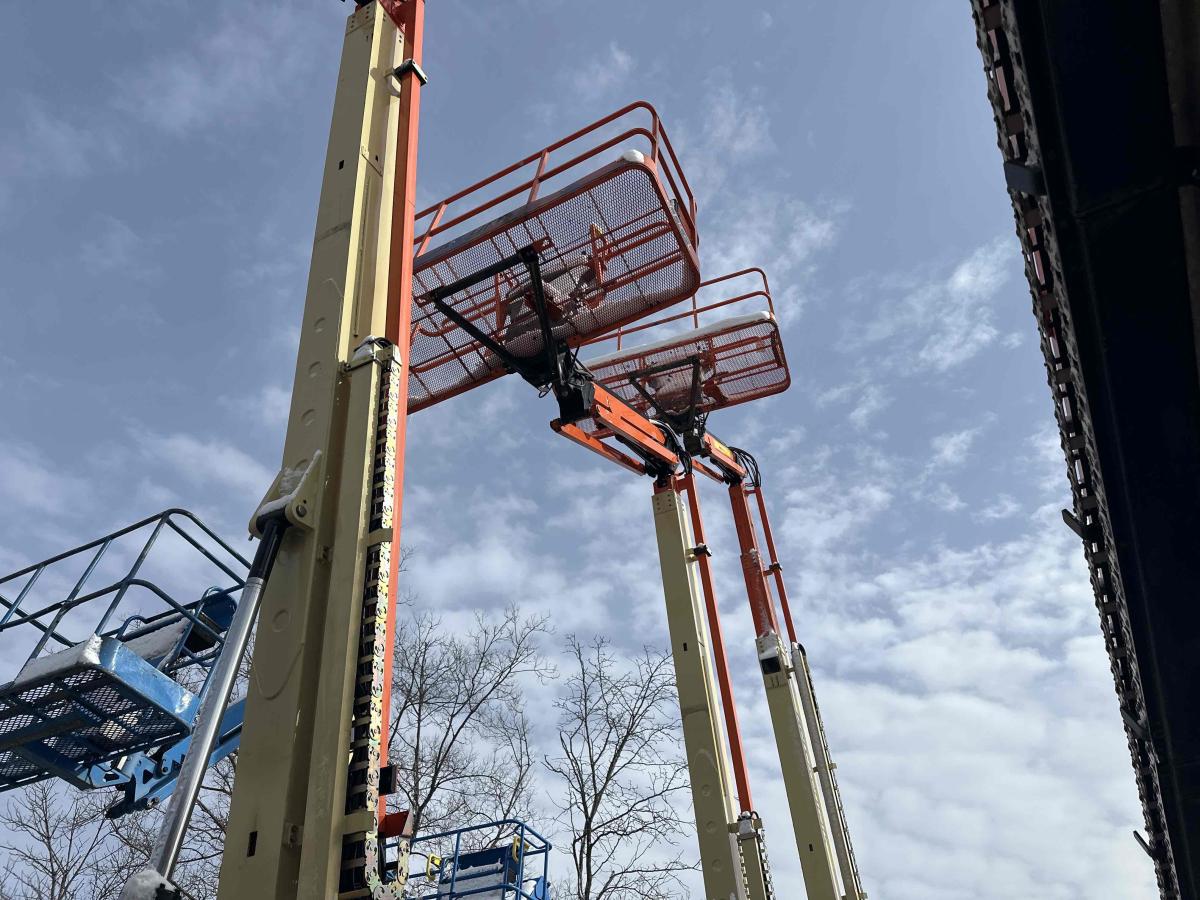 2014 JLG 600AJ