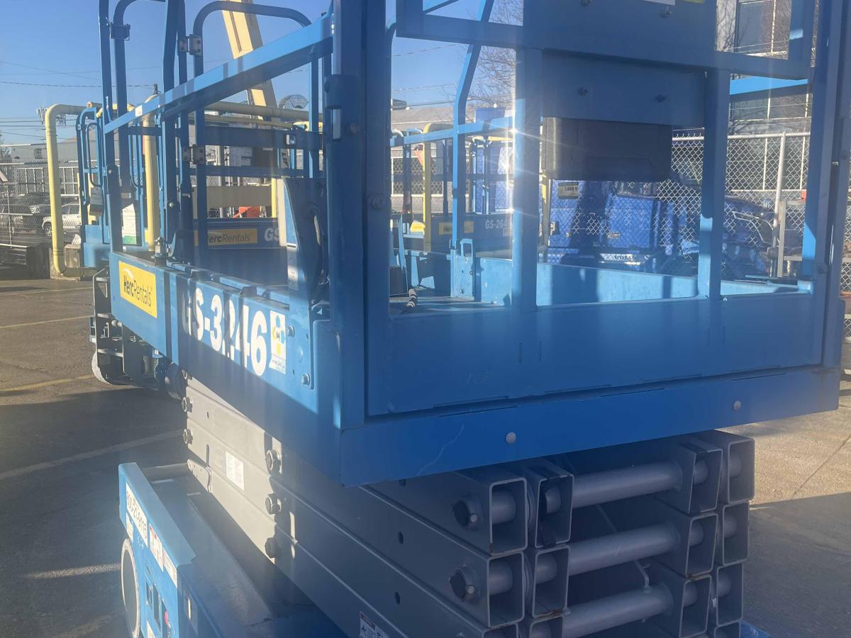 2018 Genie GS-3246-3