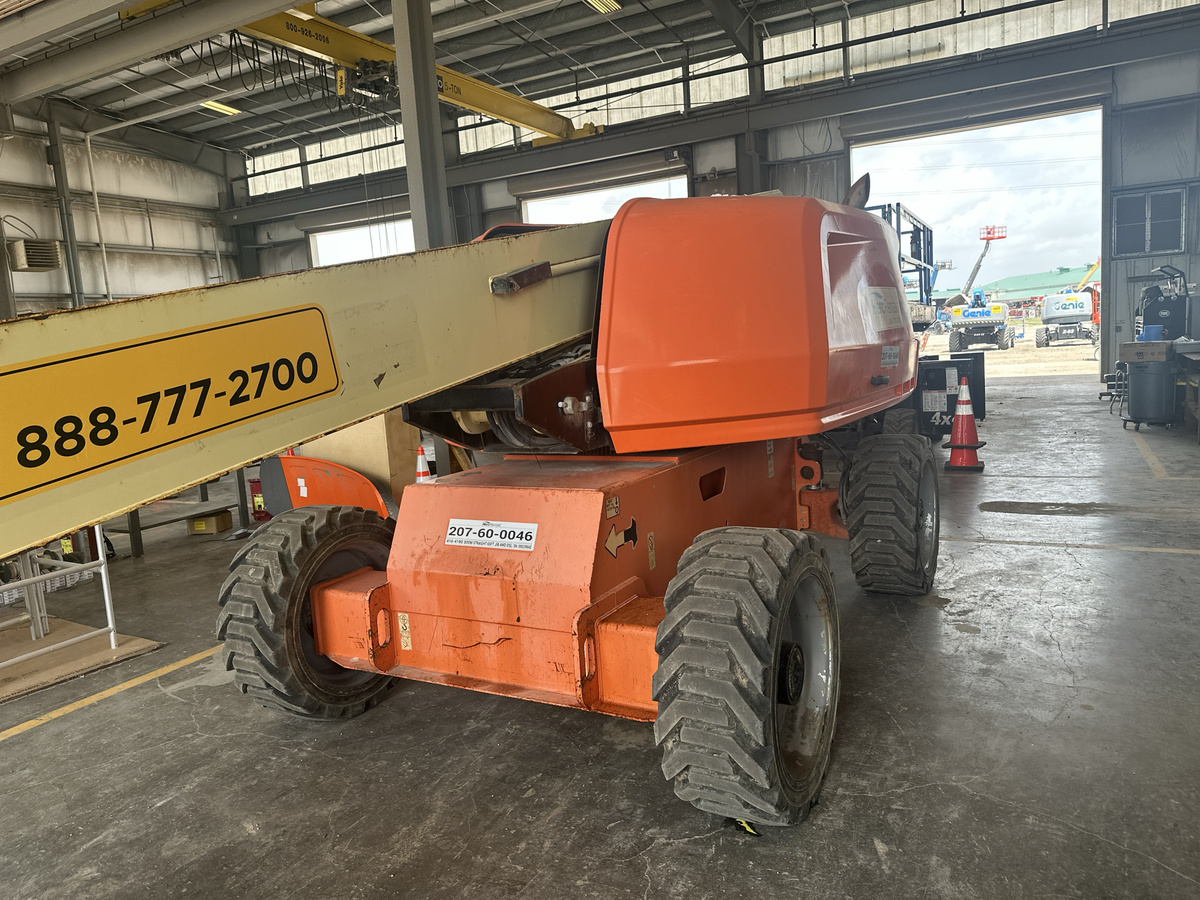 2018 JLG 660SJ-4