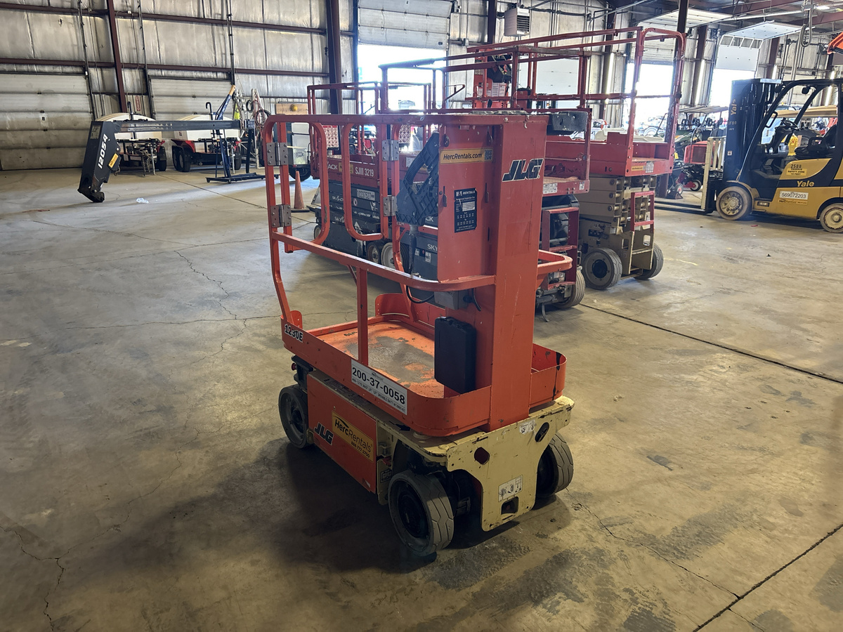2017 JLG 1230ES-2