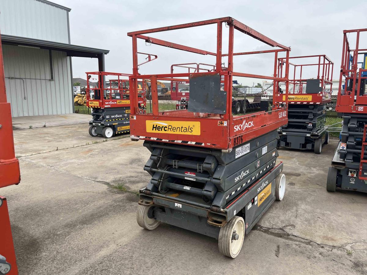 2017 Skyjack SJ4632