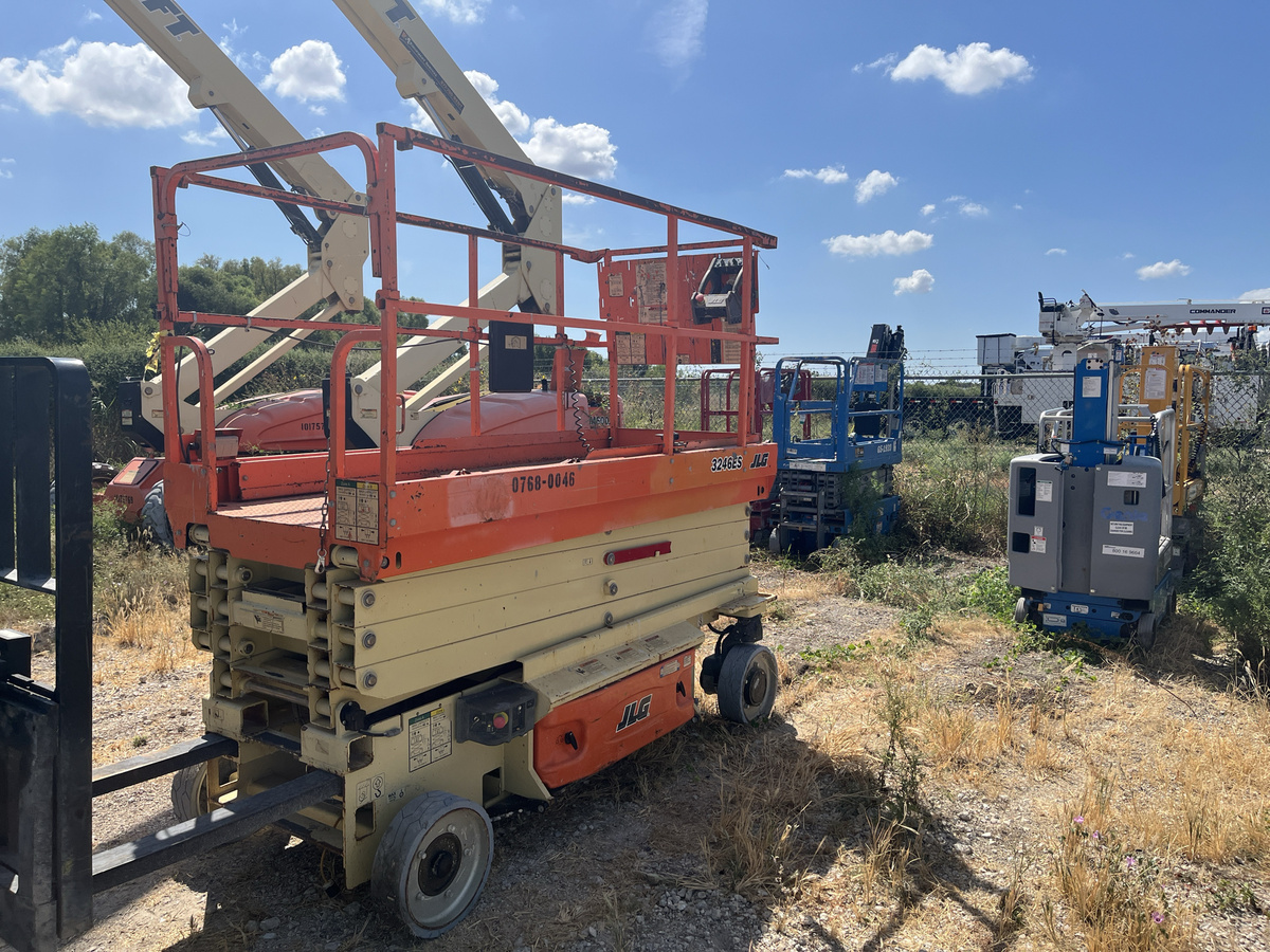 2018 JLG 3246ES-3
